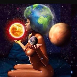 Meet your Posher, Tee